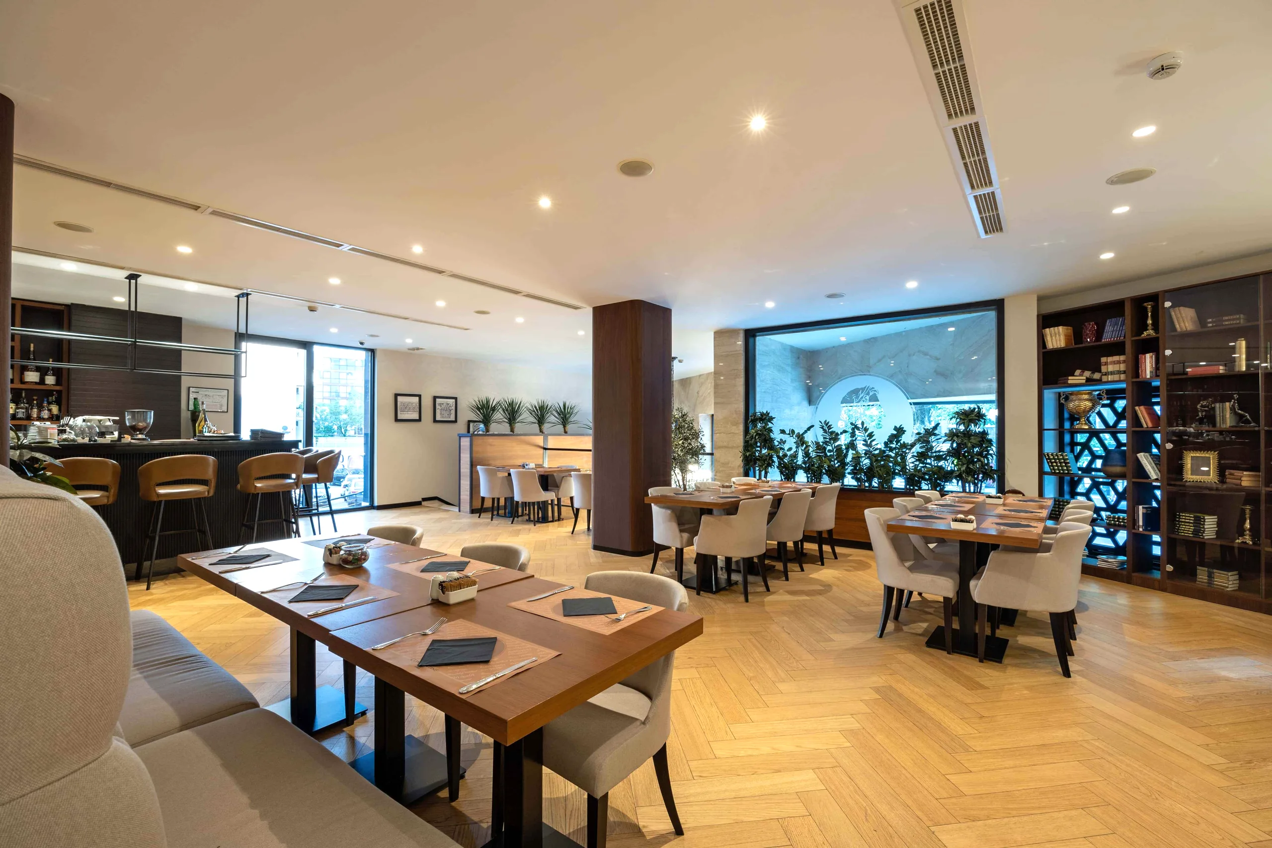 The Restaurant 3