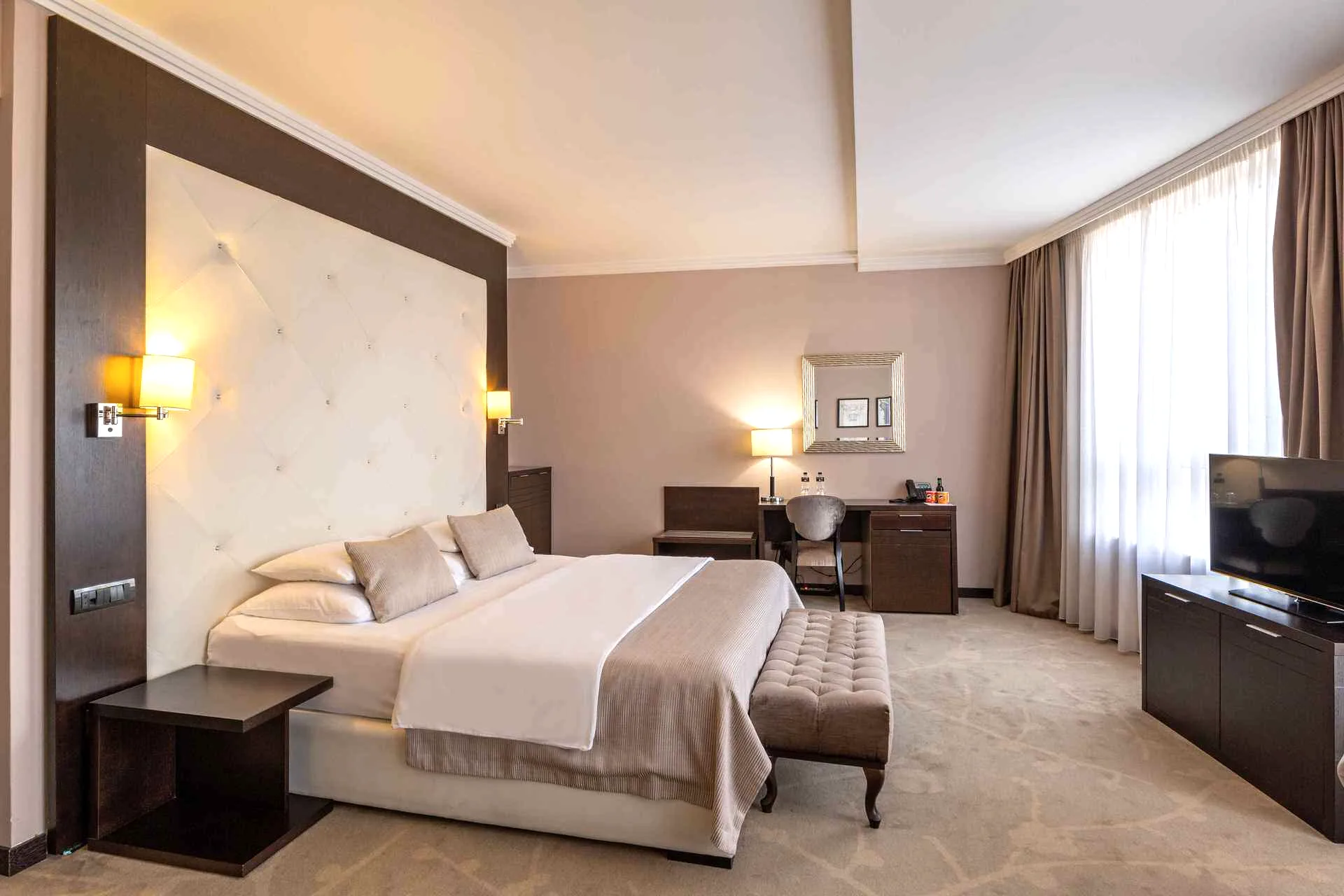 Deluxe Double Room 5