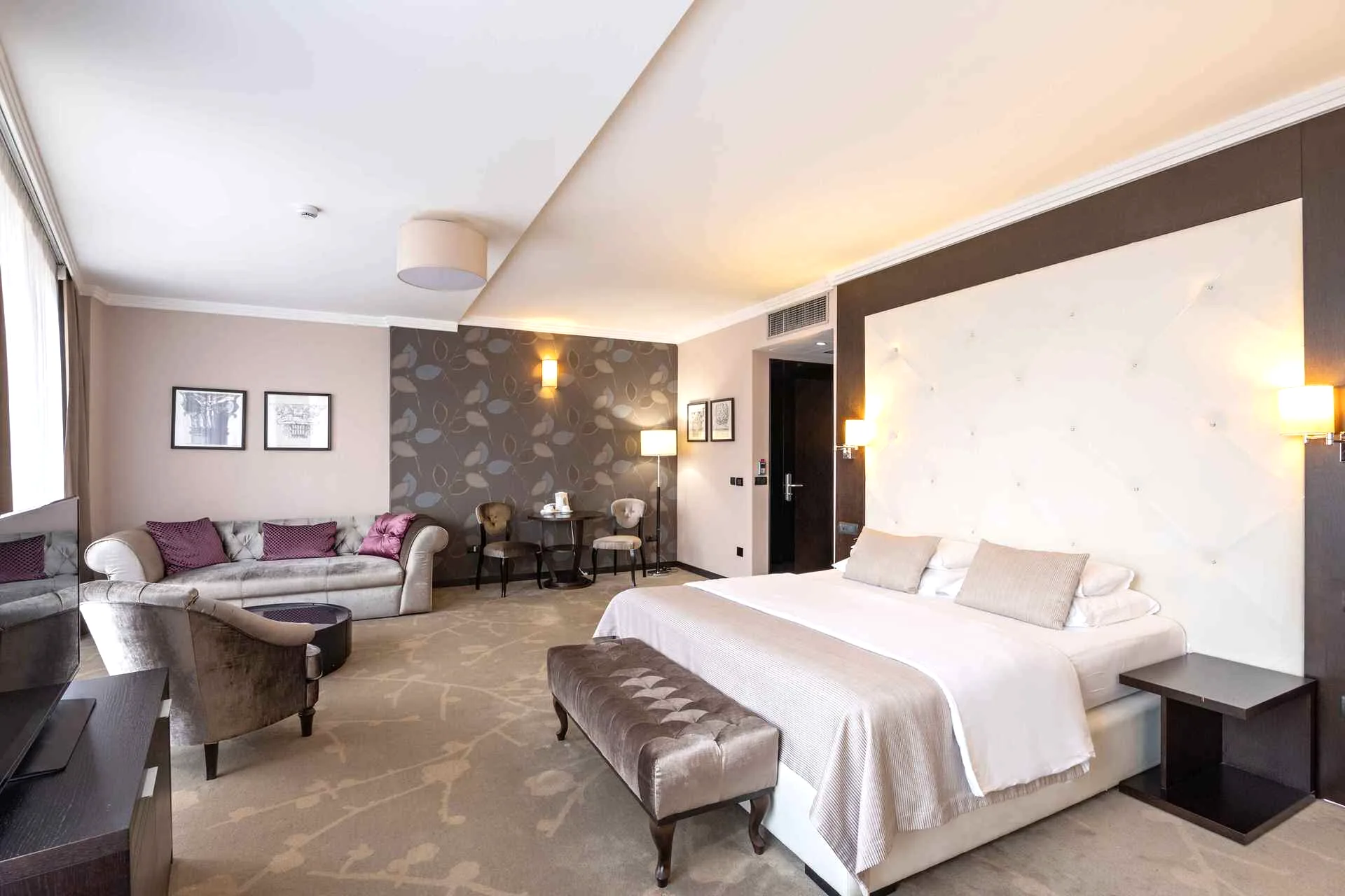Deluxe Double Room 7