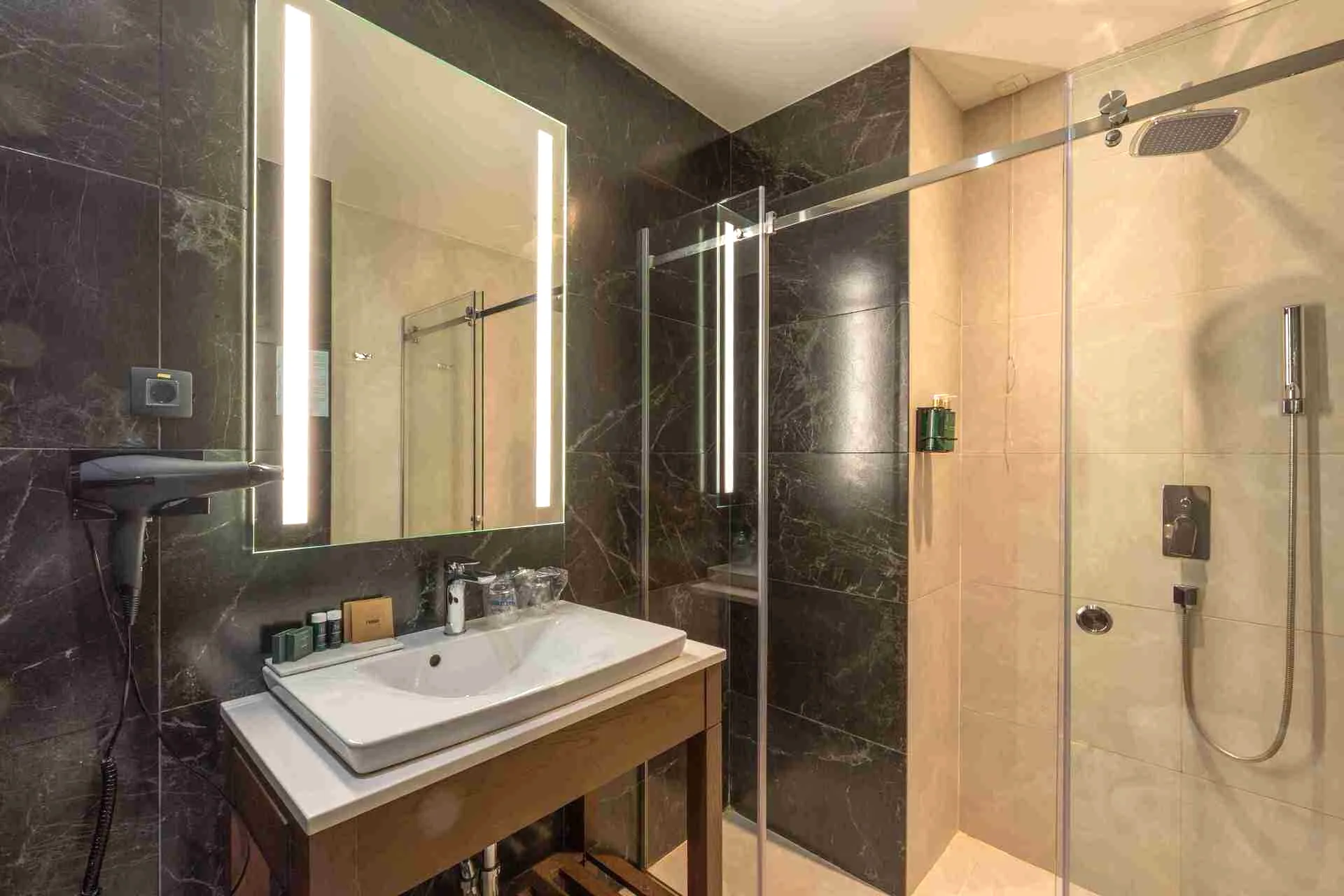 Standard Double Room 8
